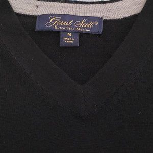 Men's Black Extra Fine Merlino Wool V-Neck Pullover L/S Sweater Size Medium NWOT
